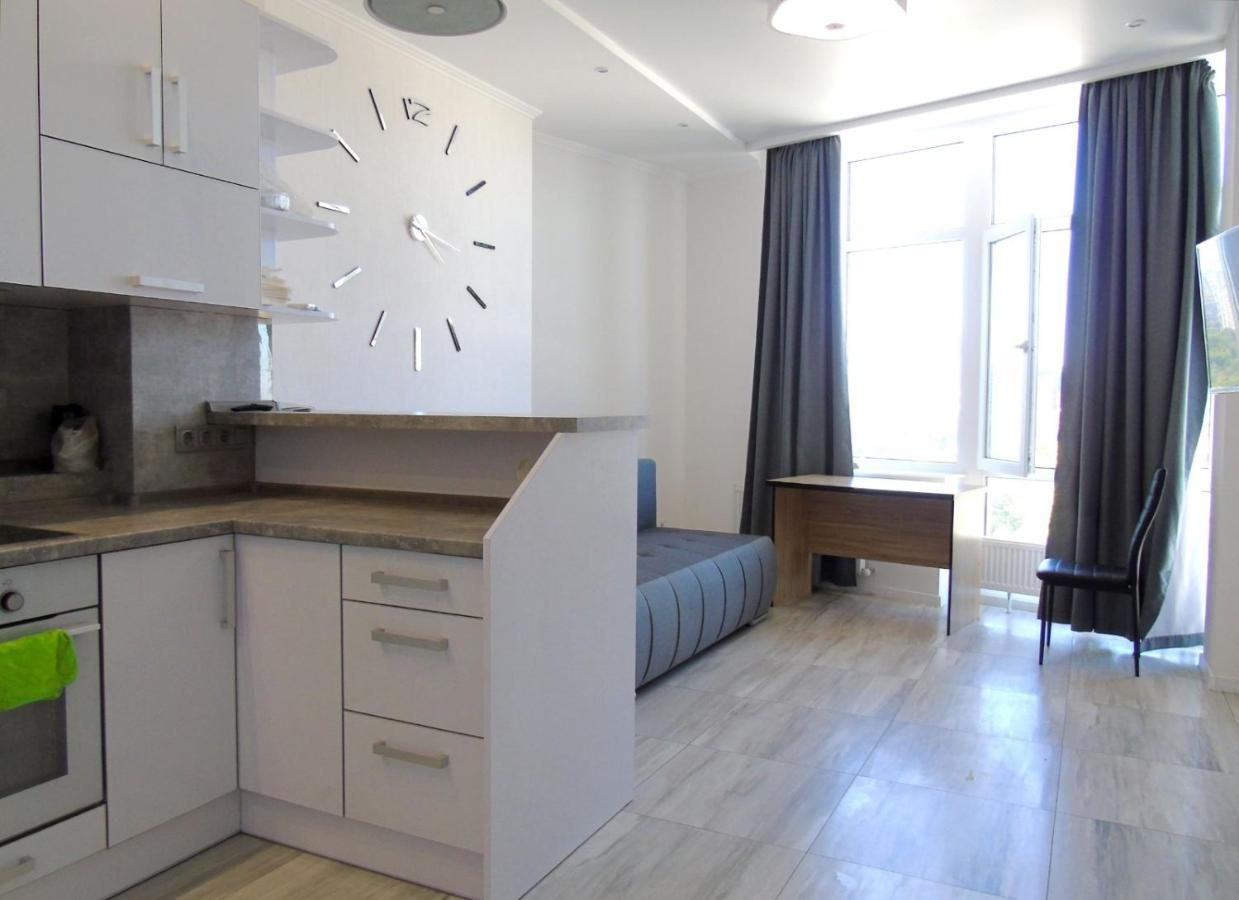 біля моря, французький б-р, відрада, інститут філатова, центр Apartment